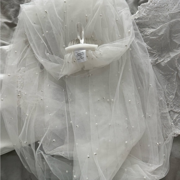 Untamed Petals Jackson Veil - Picture 7 of 7